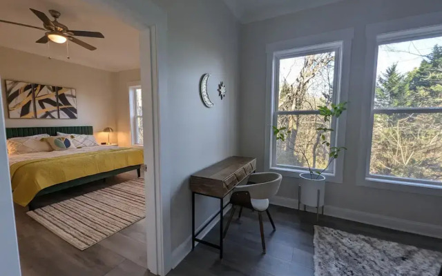 Colony Suite - Bridgegate