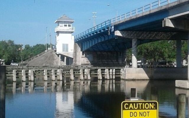 Astor Bridge Marina & Motel