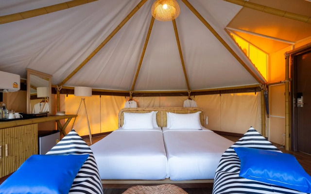 Beyond Skywalk Nangshi