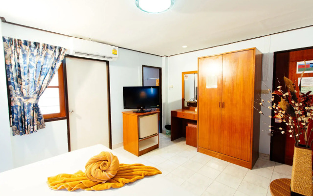 Thipurai Annex Hotel