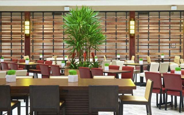 Embassy Suites by Hilton Portland Tigard