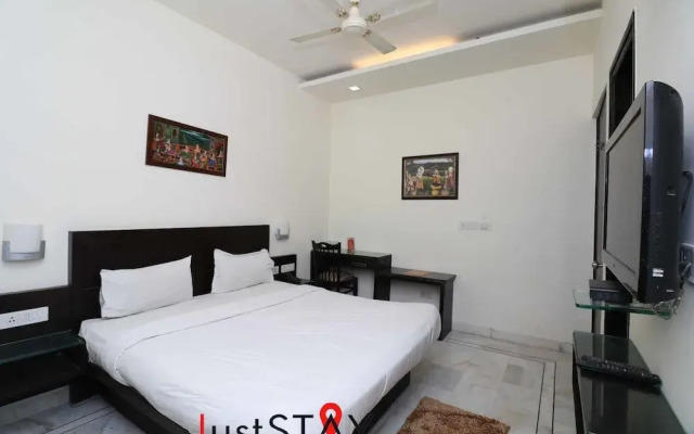 Juststay Mumtaz Mahal