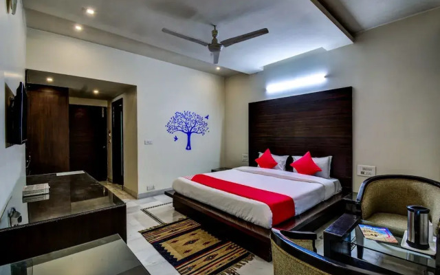 OYO 2428 Hotel Ashish
