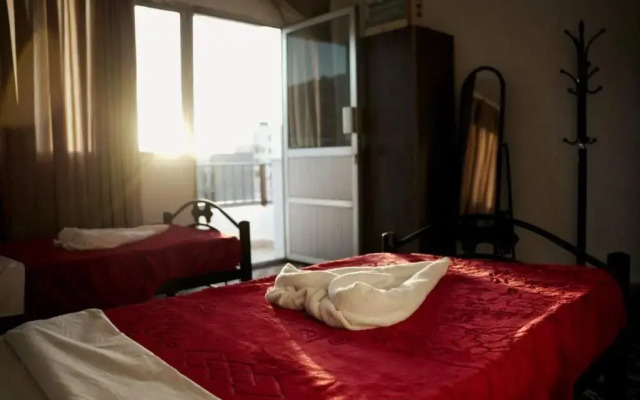 Petra Triclinium Home