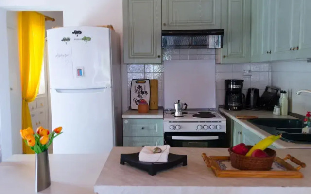 Marini Traditional Cottages