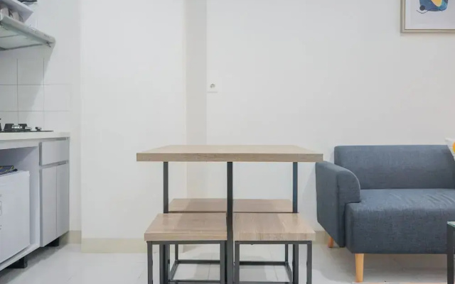 Comfy and Stylish 2BR Emerald Bintaro Apartment