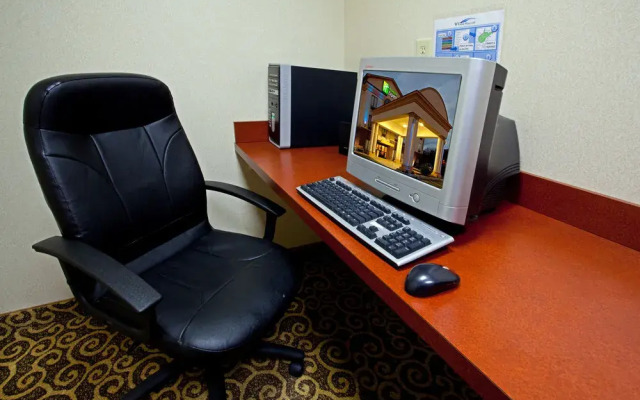 Holiday Inn Express Princeton/I-77