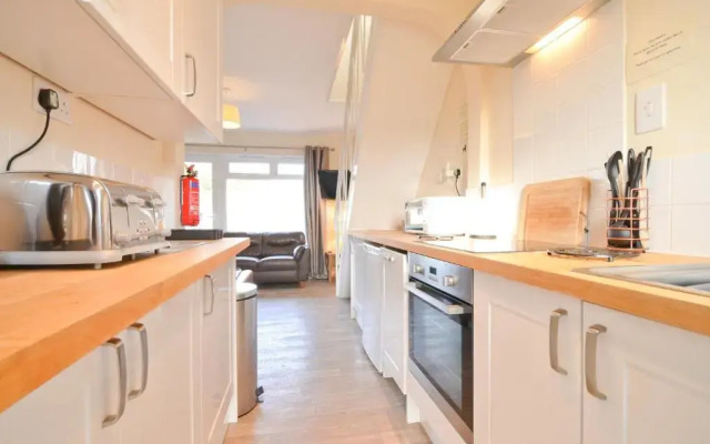 18 Tollgate Cottages