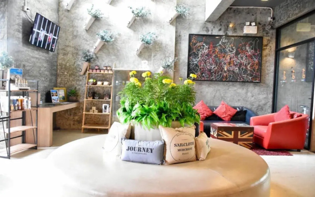 The b Ranong Trend Hotel