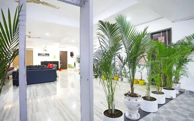 OYO Townhouse 398 Cloud Bay