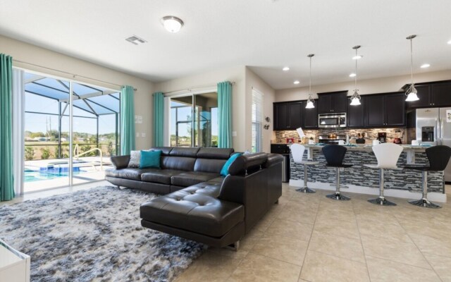 Solterra - 4103 Oaktree Drive