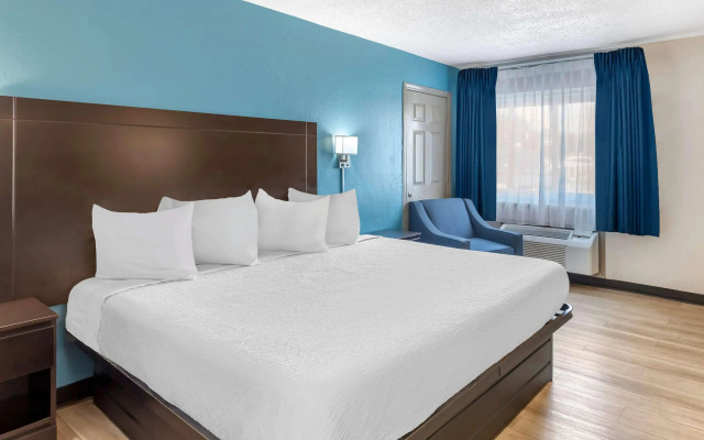 Days Inn by Wyndham Wrightstown