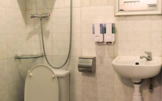 Days Hotel HK - Hostel