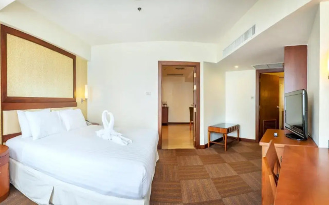 Jomtien Palm Beach Hotel And Resort