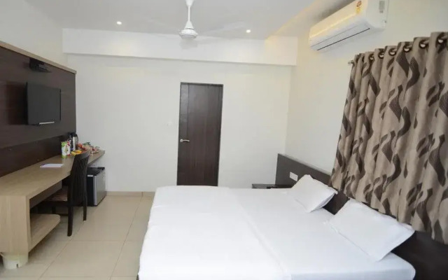 Hotel Kirti