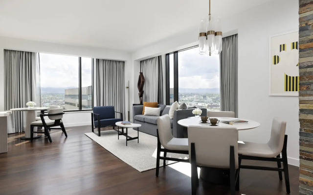 Four Seasons Denver Hotel 