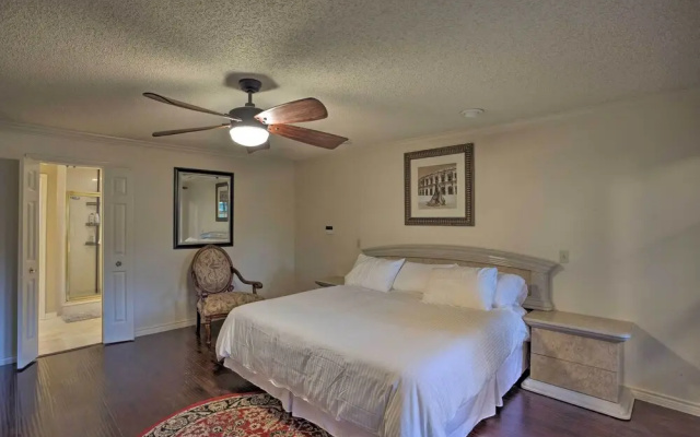 Unwind Fireside & Play Pool! Idyllic Mckinney Home