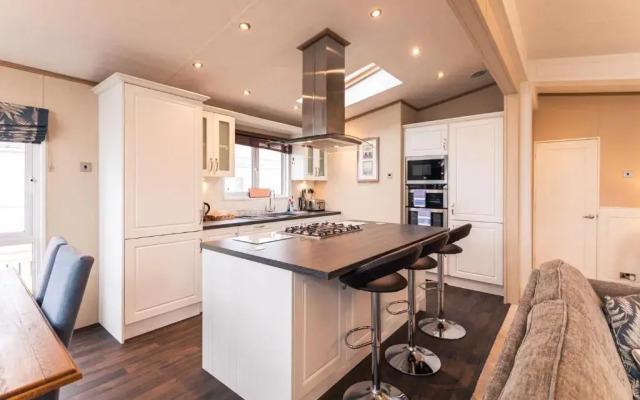 Lakeside Gem with Hot Tub