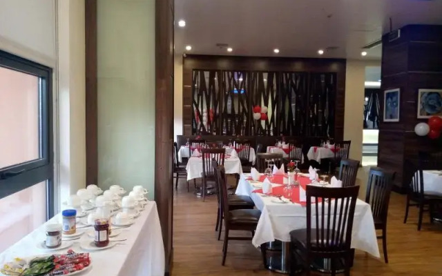 Golden Tulip Agulu Lake Hotel & Resort