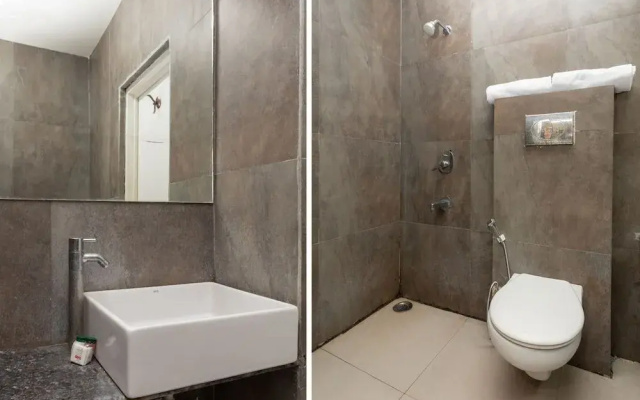 Vitthal Rukmani Palace by OYO Rooms