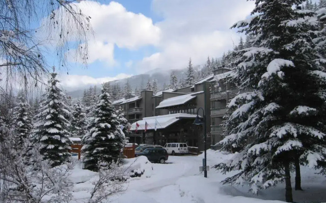 Tantalus Resort Lodge