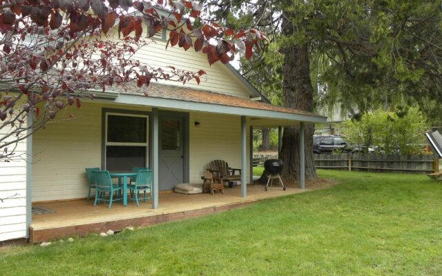 Mount Shasta Ranch Bed and Breakfast