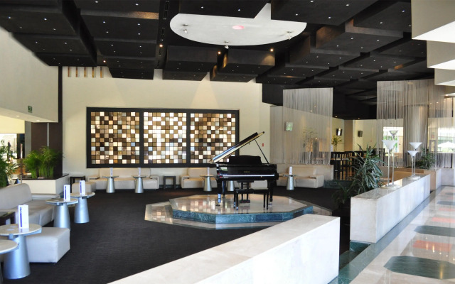 Royal Pedregal Hotel