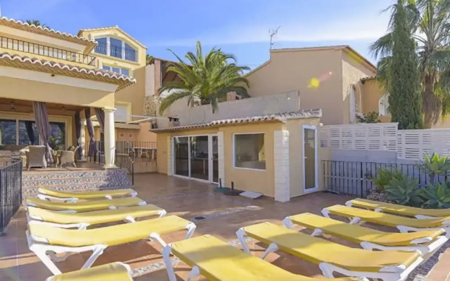 Villa - 5 Bedrooms with Pool - 106414