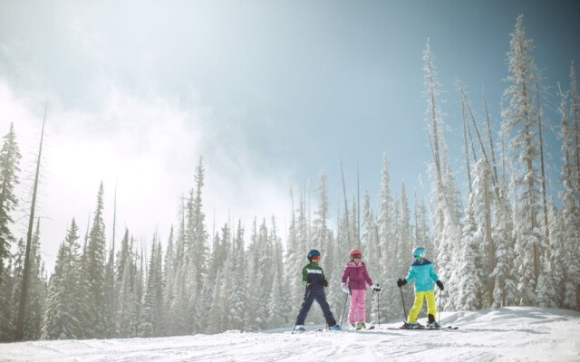 2br In The Seasons At Arrowhead-vaulted Ceilings 2 Bedroom Condo by RedAwning