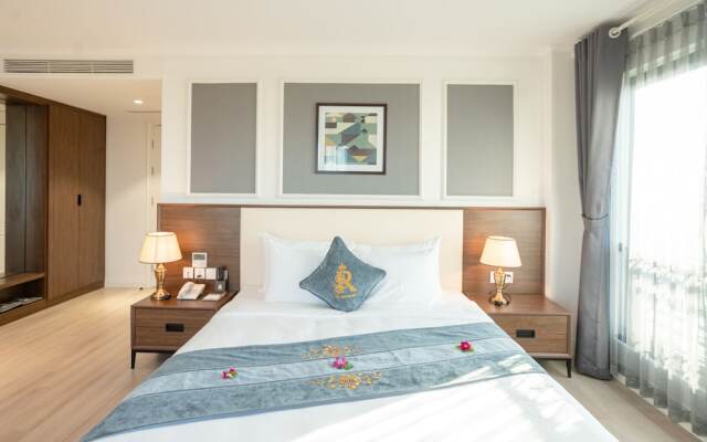 Rex Quang Binh Hotel