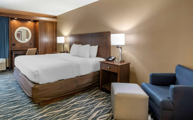 Comfort Inn & Suites Newark - Wilmington