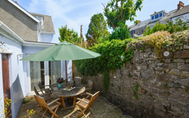Modern Holiday Home in Tenby With Patio