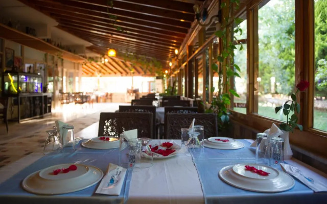 Deniz Kizi Otel Gumuldur