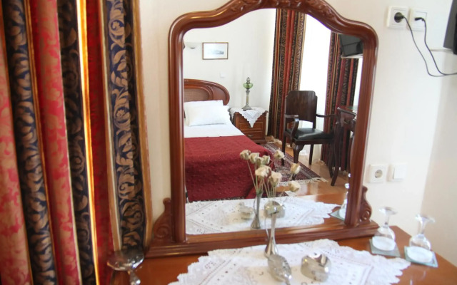 Hotel Panellinion