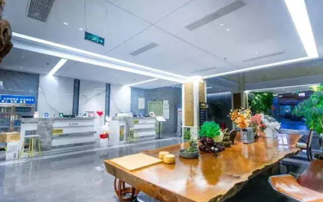 Huihua Hotel Lushan (Qixiang Avenue)