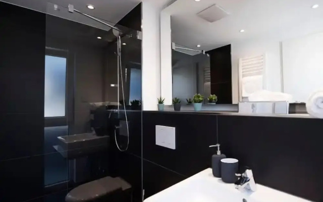 Mood contemporary living