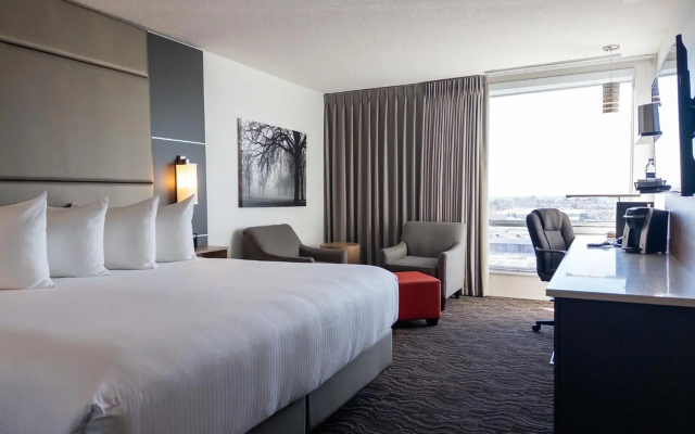 Carriage House Hotel & Conference Centre