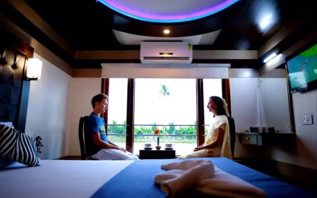 Indiavacationz Houseboat