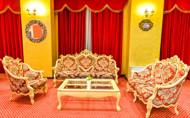 Phoenicia Grand Hotel