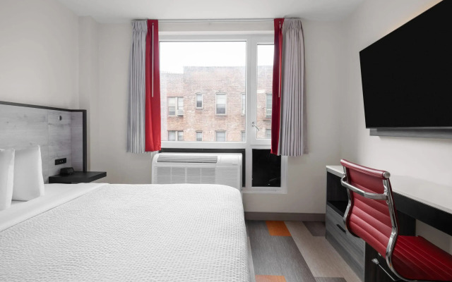 Ramada By Wyndham Brooklyn Near Flatbush