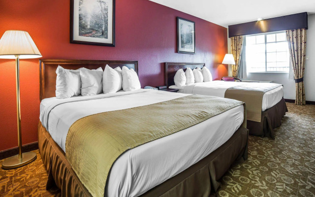 Quality Inn & Suites Minden