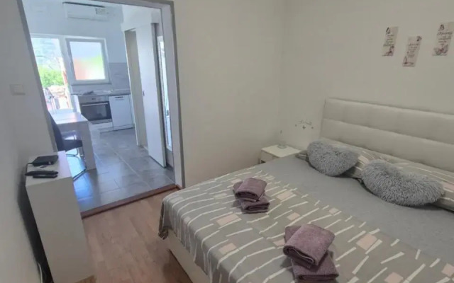 Apartment Toni