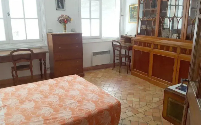 Dolphin's B&B