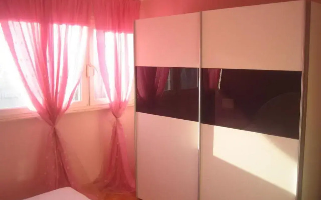 Apartment Lux Near City Center
