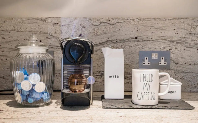 The Notting Hill Townhouse - by Out of Office Lifestyle