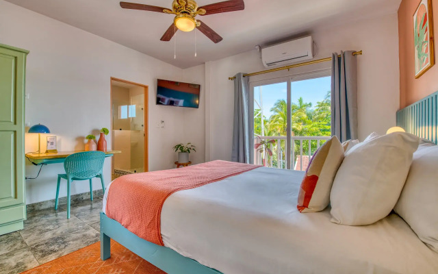 Bocas Paradise Hotel