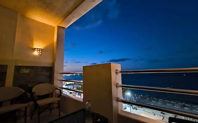 Luxury Apartment 3BR & Full Sea View