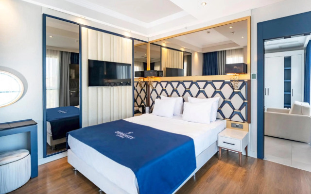 Serenity Queen Hotel