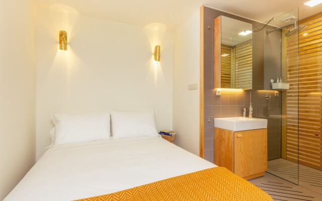 Tripas-Coração, Cordoaria River and Garden View