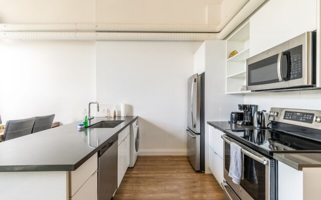 GLOBALSTAY. Dundurn Lofts. Free parking. Gym